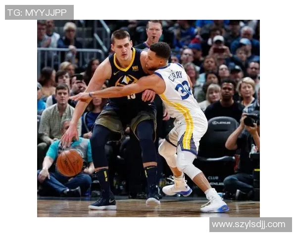 2016年圣诞大战勇士与骑士的巅峰对决回顾与精彩瞬间分析