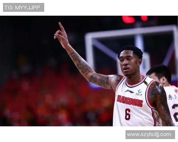 马尚布鲁克斯的篮球传奇之路与职业生涯的辉煌成就分析